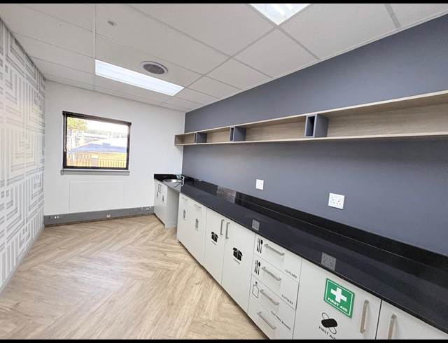 780M² OFFICE TO LET IN MIDRIDGE PARK