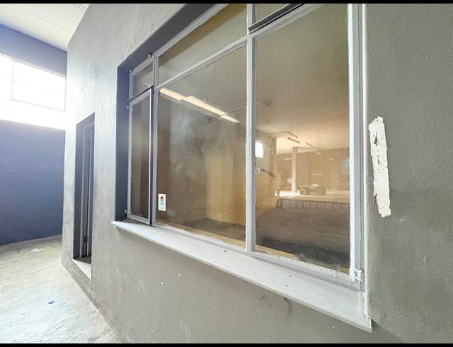 545M² WAREHOUSE TO LET IN DURBAN CENTRAL