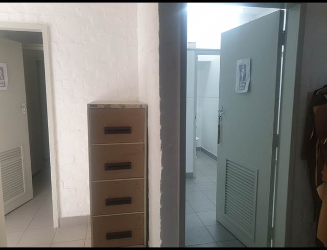 550M² OFFICE TO LET IN WOODSTOCK