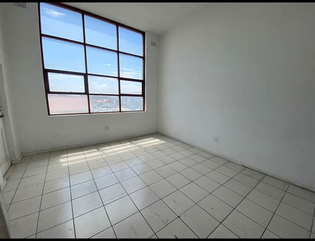482M² BUSINESS CENTRE TO LET IN PAARDEN EILAND