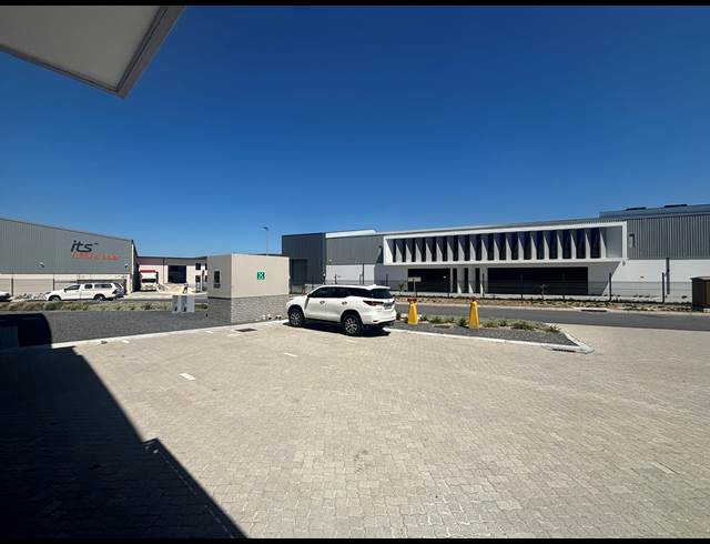 348M² WAREHOUSE TO LET IN FIRGROVE