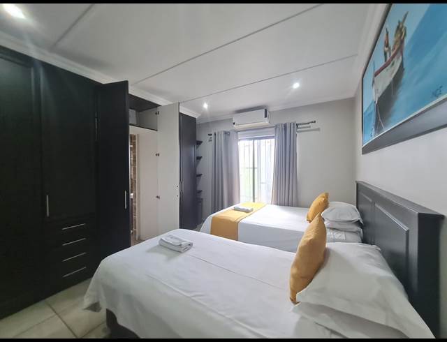 3 BEDROOM DUET TO LET IN BIRDSWOOD