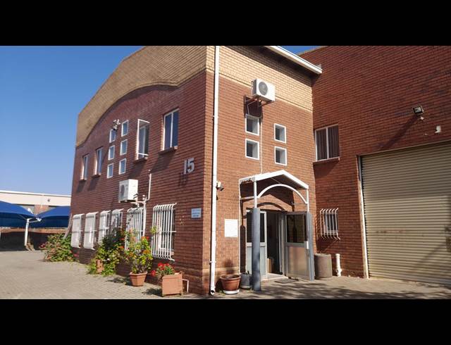 1,486M² WAREHOUSE TO LET IN SPARTAN