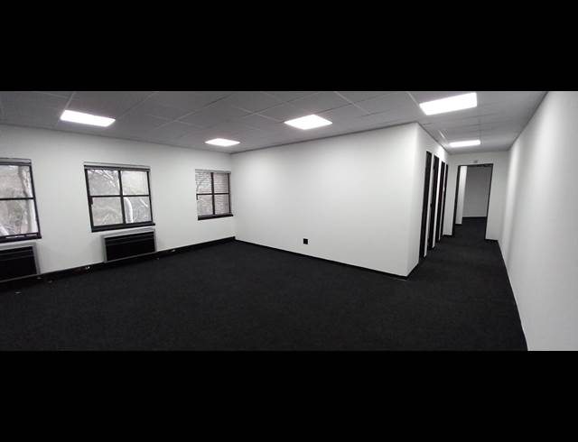 290M² OFFICE TO LET IN BRYANSTON