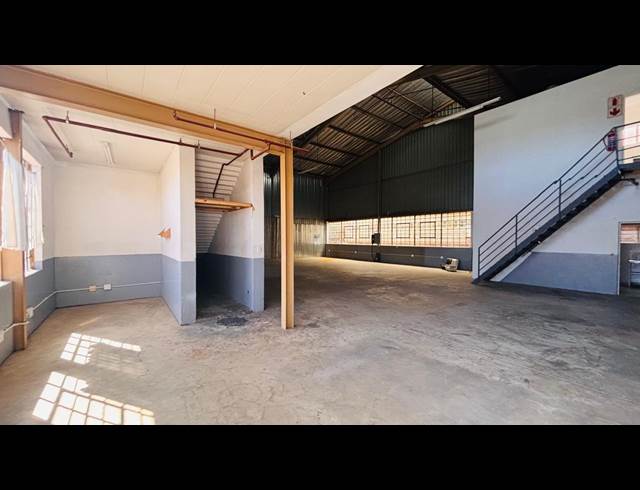 337M² WAREHOUSE TO LET IN LEA GLEN