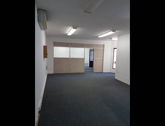 Retail property to rent in WORCESTER CENTRAL