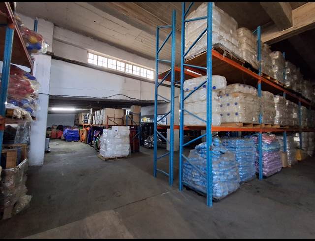 1,900M² WAREHOUSE TO LET IN HERIOTDALE