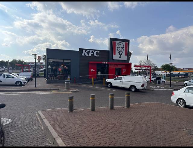 147M² RETAIL TO LET IN MODEL PARK