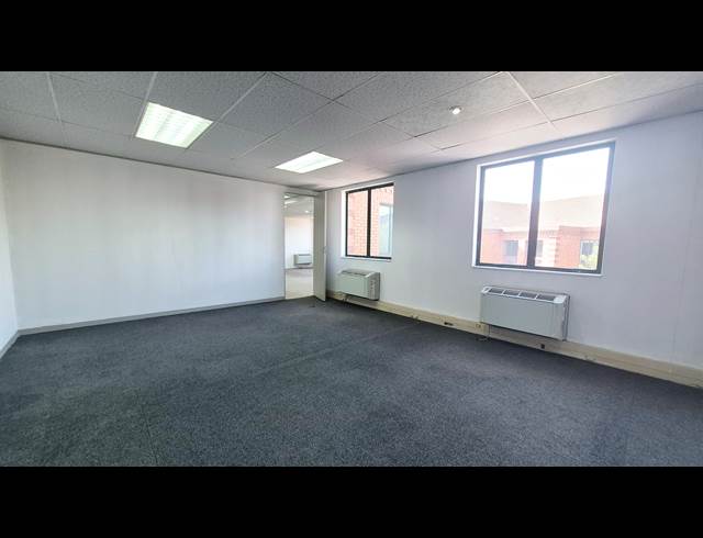 376M² OFFICE TO LET IN MENLYN