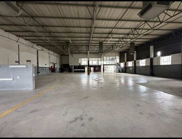 1,160M² WAREHOUSE TO LET IN STRIJDOMPARK