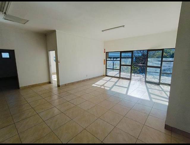 BUSINESS PROPERTY TO RENT IN HALFWAY HOUSE