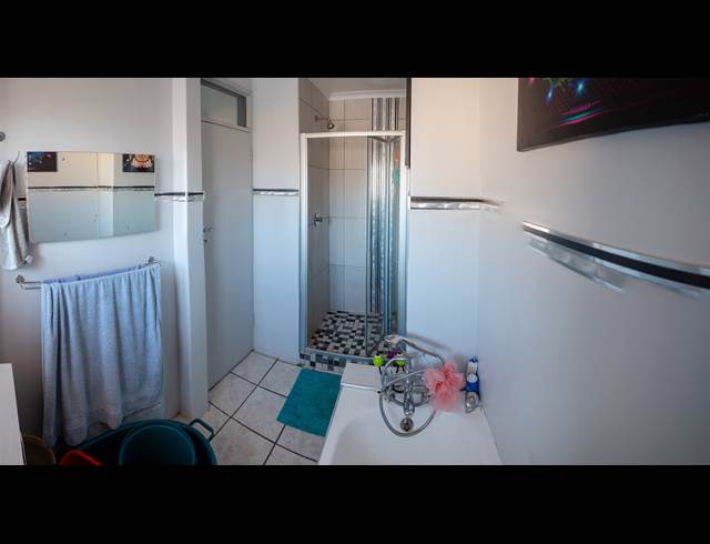 2 bed property to rent in CLAREMONT