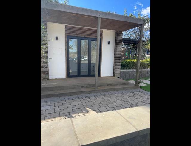 8M² OFFICE TO LET IN BALLITO RURAL