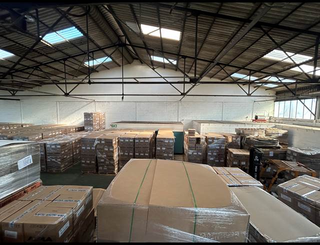 1,240M² WAREHOUSE TO LET IN PAROW INDUSTRIAL