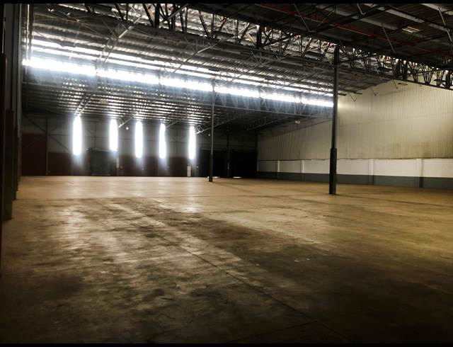 2,526M² WAREHOUSE TO LET IN POMONA