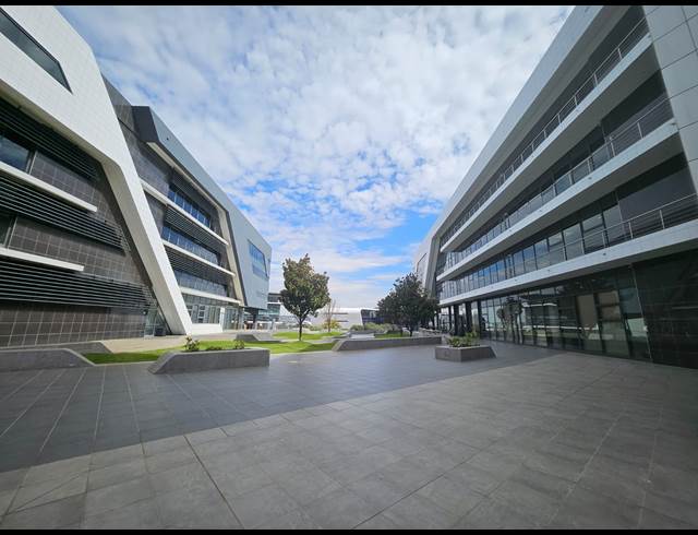 568M² OFFICE TO LET IN HIGHVELD