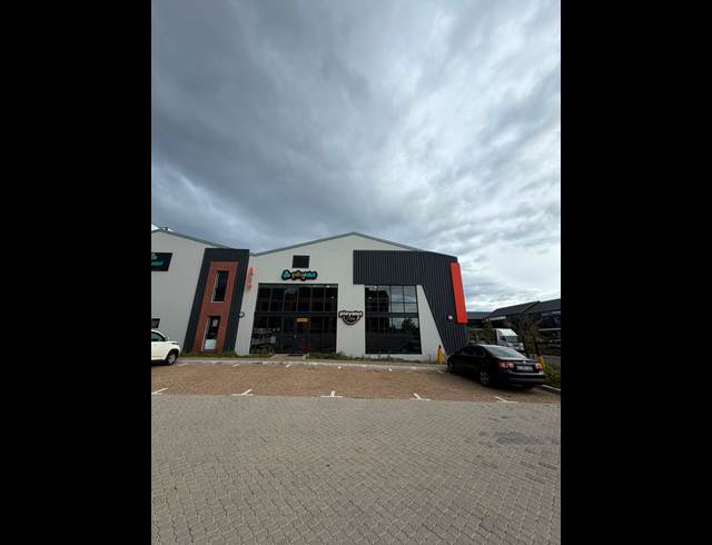 1,317M² WAREHOUSE TO LET IN STONEWOOD SECURITY ESTATE