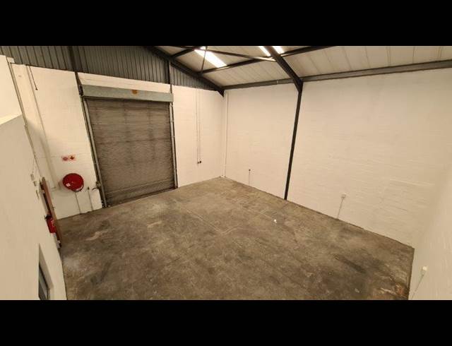 164M² WAREHOUSE TO LET IN KILLARNEY GARDENS
