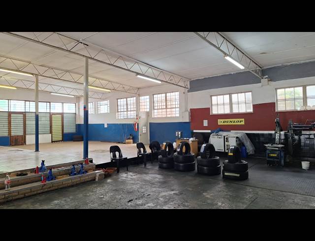 388M² WAREHOUSE TO LET IN NELSPRUIT CENTRAL