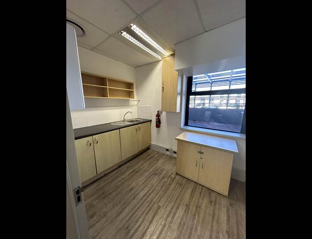 355M² BUILDING TO LET IN MOWBRAY