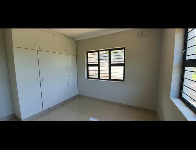2 BEDROOM PROPERTY TO RENT IN GREENWOOD PARK