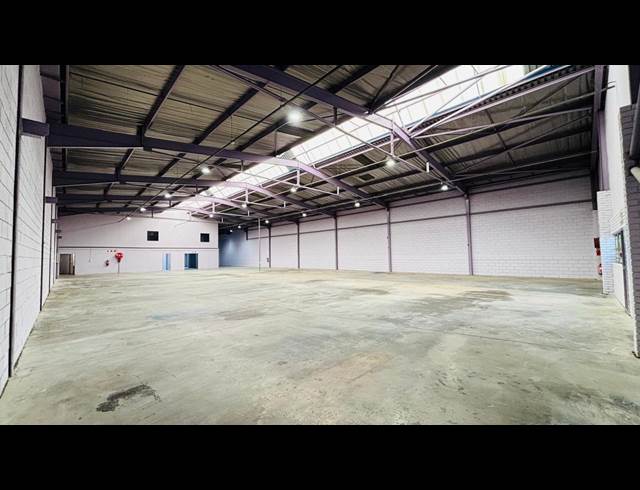 1,053M² WAREHOUSE TO LET IN ROBERTVILLE