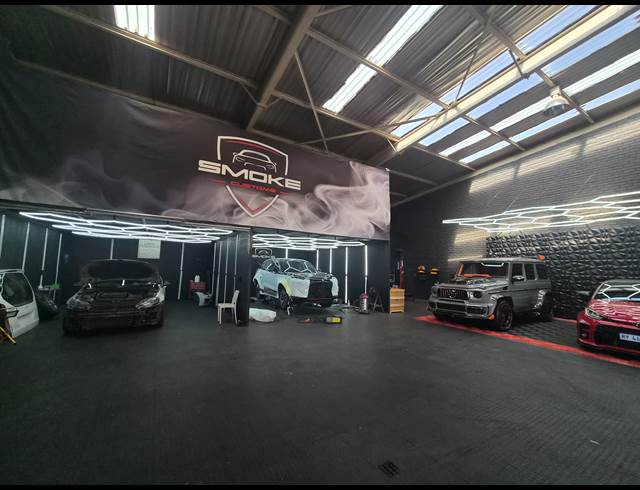 580M² WAREHOUSE TO LET IN HALFWAY GARDENS