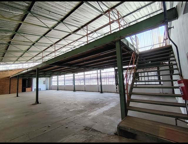 1,000M² WAREHOUSE TO LET IN TULISA PARK