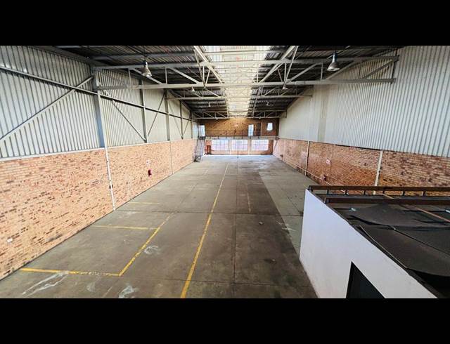 850M² WAREHOUSE TO LET IN STORMILL