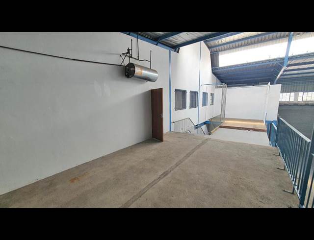 1,000M² WAREHOUSE TO LET IN SEBENZA