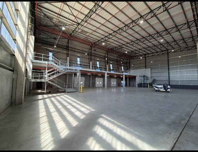 2,322M² WAREHOUSE TO LET IN ATLANTIC HILLS