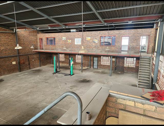 600M² WAREHOUSE TO LET IN DELVILLE
