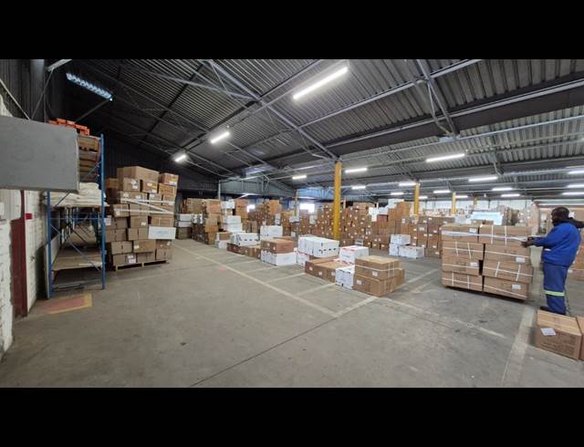 5,356M² WAREHOUSE TO LET IN ANDERBOLT