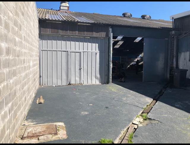 600M² WAREHOUSE TO LET IN OTTERY