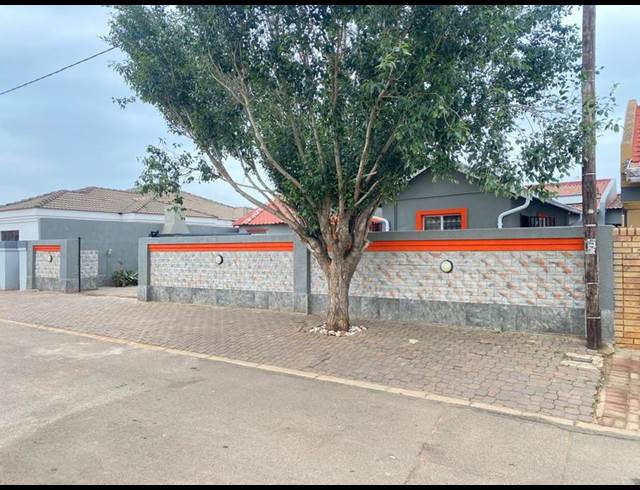 2 BEDROOM PROPERTY TO RENT IN PROTEA GLEN