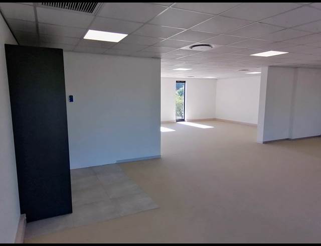 142M² OFFICE TO LET IN DURBANVILLE CENTRAL