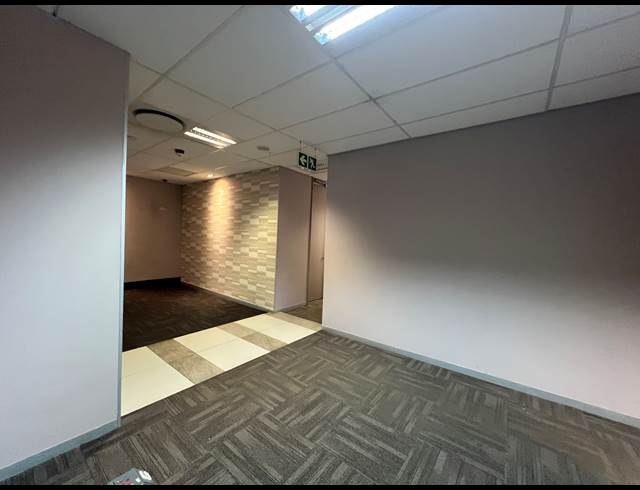 493M² OFFICE TO LET IN HIGHVELD