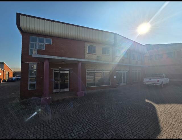 280M² WAREHOUSE TO LET IN KOEDOESPOORT INDUSTRIAL
