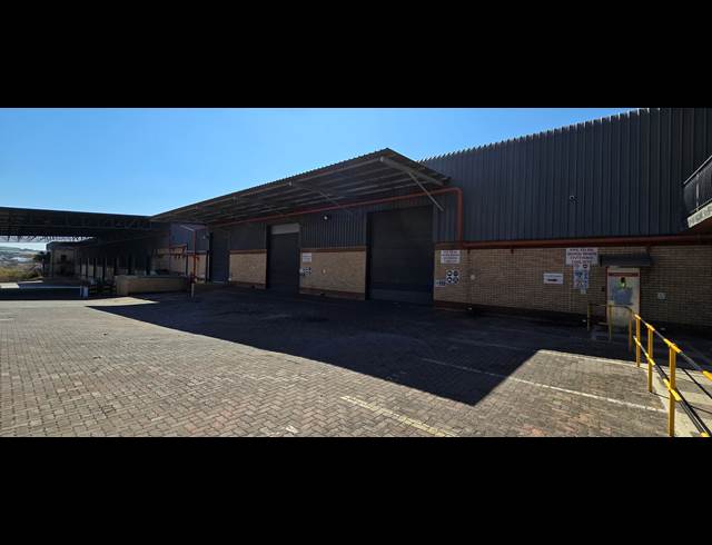 3,800M² WAREHOUSE TO LET IN NORTH RIDING
