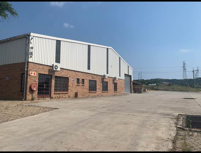 1,445M² WAREHOUSE TO LET IN ROCKY DRIFT