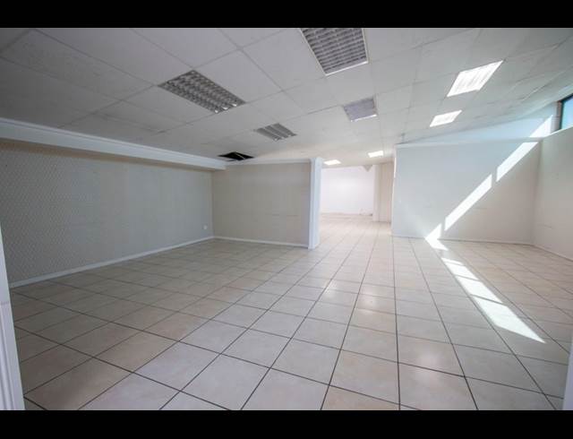 750M² OFFICE TO LET IN KRAMERVILLE
