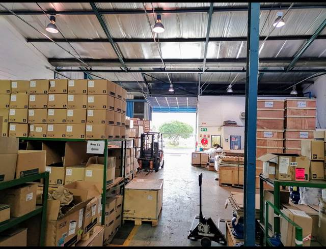 759.30M² WAREHOUSE TO LET IN BELLVILLE SOUTH INDUSTRIA