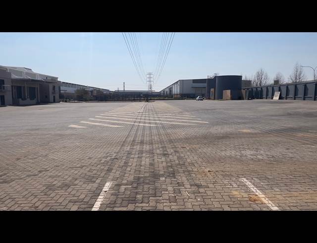 2,497.60M² WAREHOUSE TO LET IN GOSFORTH PARK
