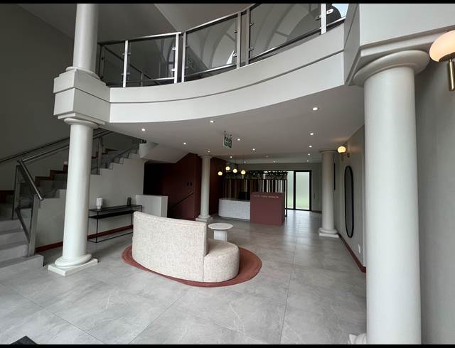 1,927M² OFFICE TO LET IN HYDE PARK