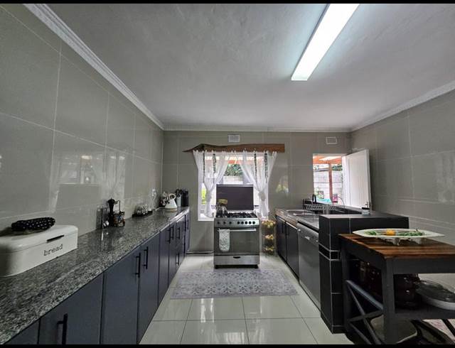 7 BEDROOM PROPERTY TO RENT IN AMANZIMTOTI