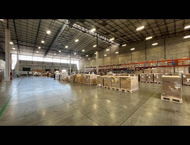 5,622M² WAREHOUSE TO LET IN GOSFORTH PARK