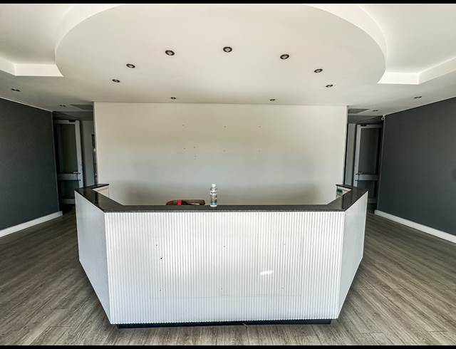 4,740.30M² OFFICE TO LET IN MEADOWDALE