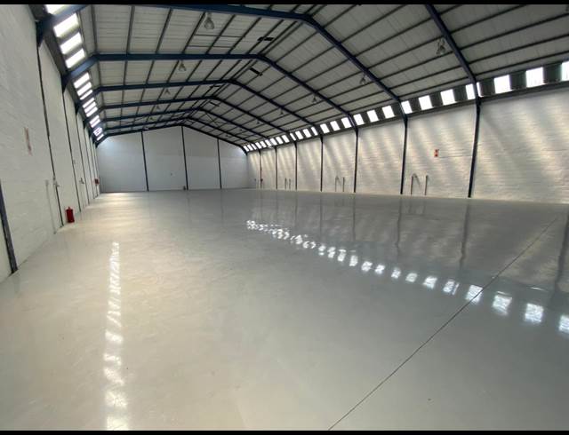 1,250M² WAREHOUSE TO LET IN KILLARNEY GARDENS