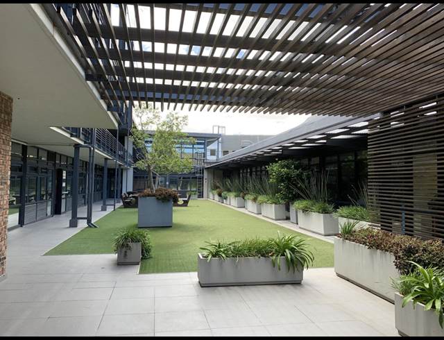 177M² RETAIL TO LET IN GARDENS