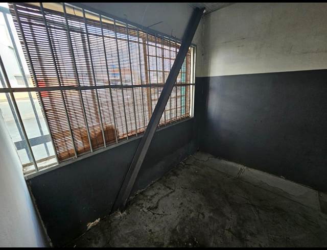224M² WAREHOUSE TO LET IN STEELEDALE